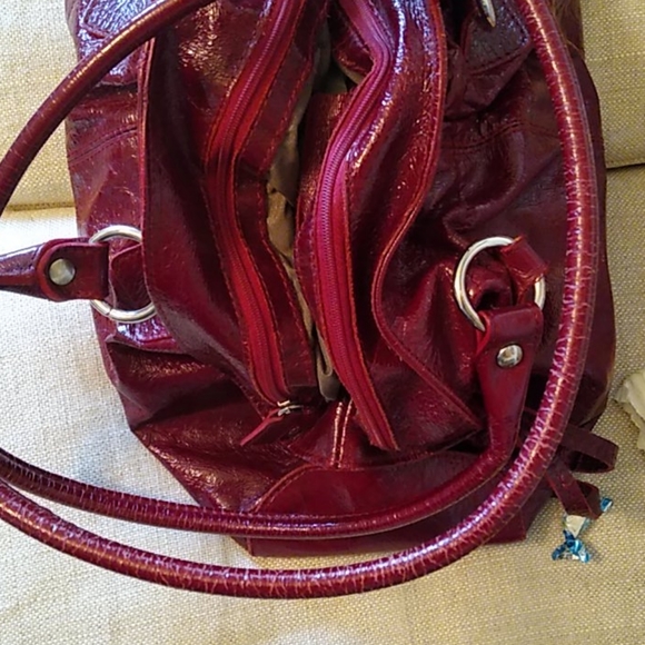 Lovely Cardinal Italian Bag - Picture 10 of 11